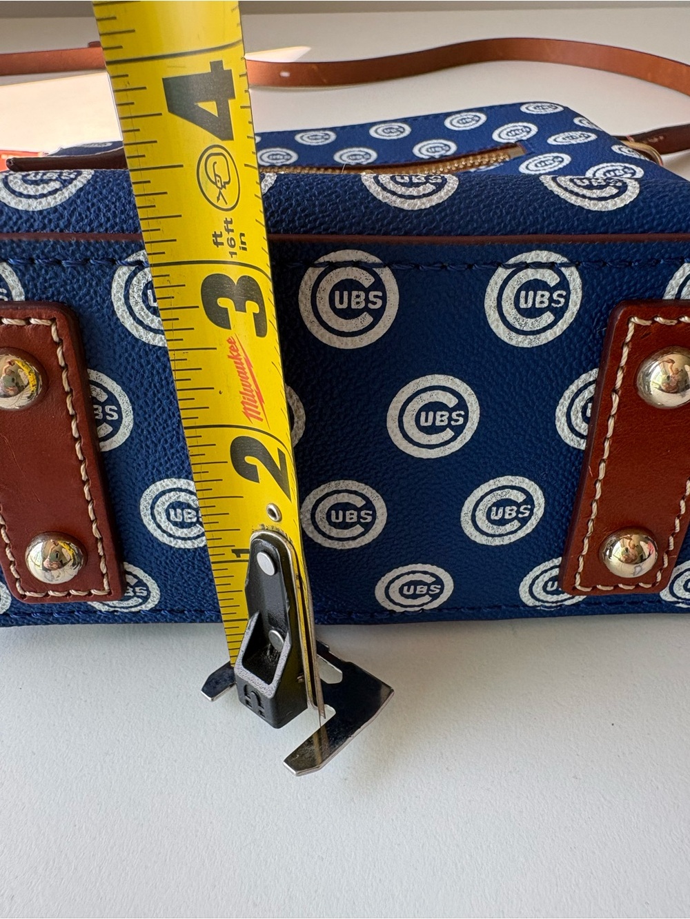 Sold! Dooney & Bourke Chicago Cubs Crossbody Bag - Picture 14 of 14